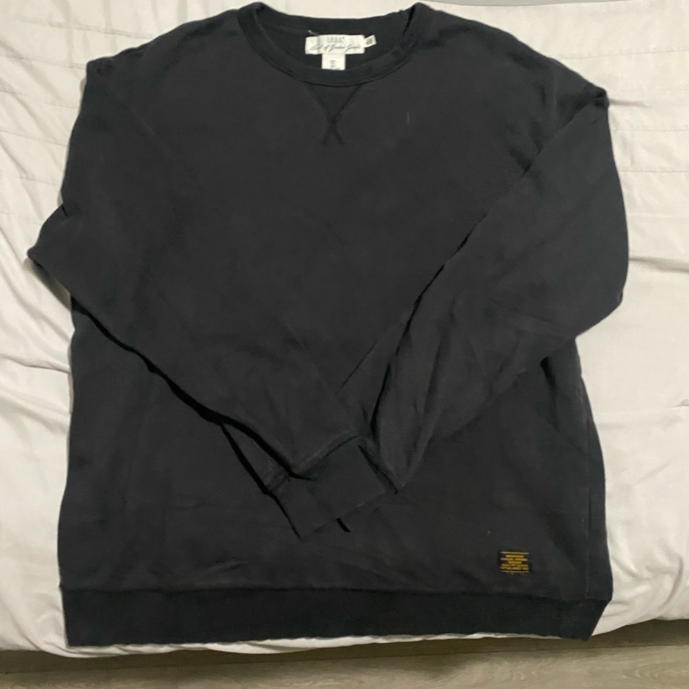 Black distressed crewneck
